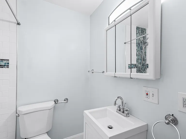 46 N Shore Dr — Photo 10
