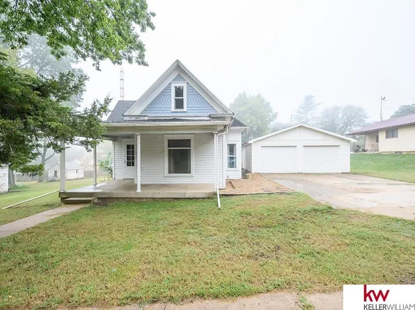 255 W 3rd St, Nelson, NE 68961