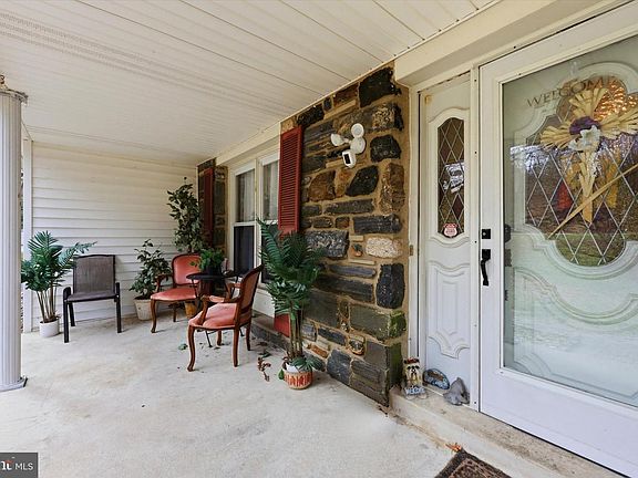 3rd image of 630 Mount Alverno Rd