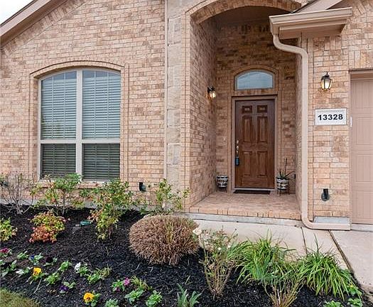 4th image of 13328 Palancar Dr