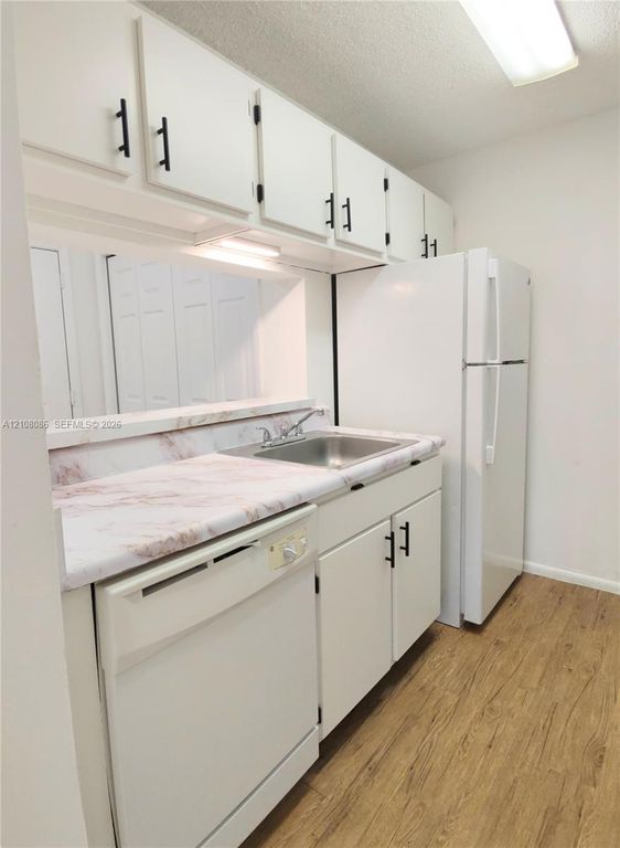 4401 W McNab Rd, photo 8