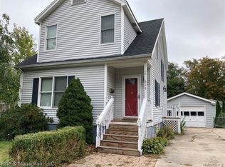 628 N 5th St, Saint Clair, MI