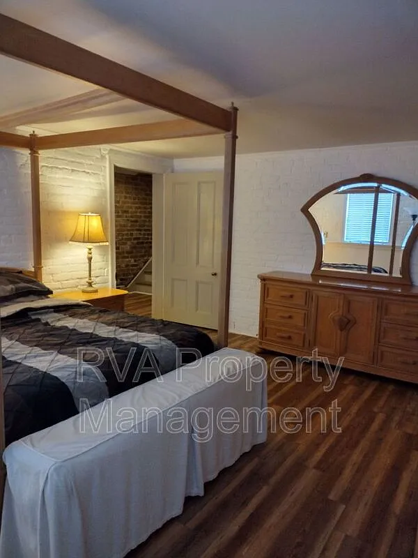 1 bed, 1.0 bath, 922 sqft, $1,395 — Photo 4