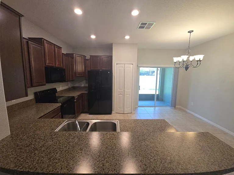 12961 Utopia Gardens Way — Photo 8