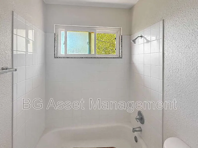 4110 34th Ave #4 — Photo 19