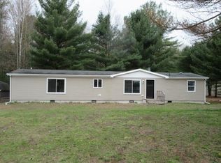 4115 N Francis Shores Ave, Sanford, MI 48657