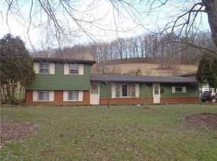 8306 Rainrock Rd, Newark, OH 43055