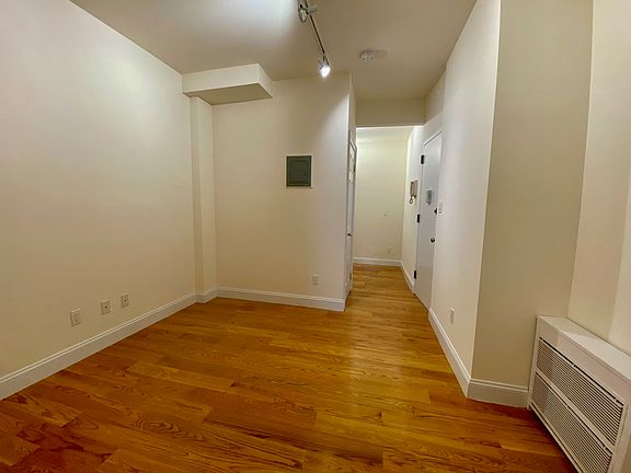 4th image of 405 E 69th St APT 2C