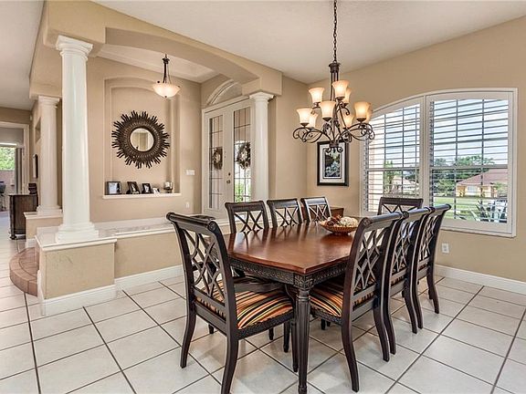 2nd image of 409 Caddie Dr