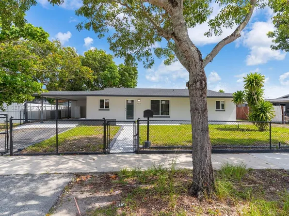 4513 NW 203rd Ter, Miami Gardens, FL 33055