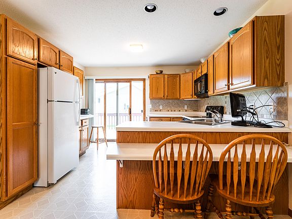 3rd image of 3304 Rosehill Pl