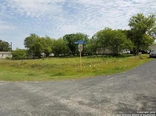 1515 Mountain Pass, Von Ormy, TX 78073