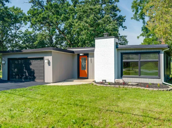 1803 Orchard Ln, McHenry, IL 60050