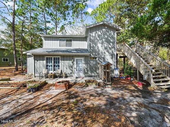 5th image of 942 Mirror Lake Drive