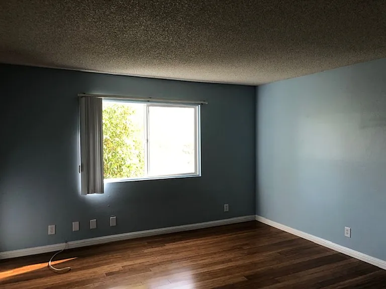 11th St Apts — Photo 13