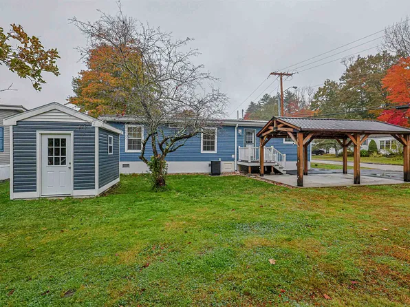 202 Robinhood Drive, Exeter, NH 03833