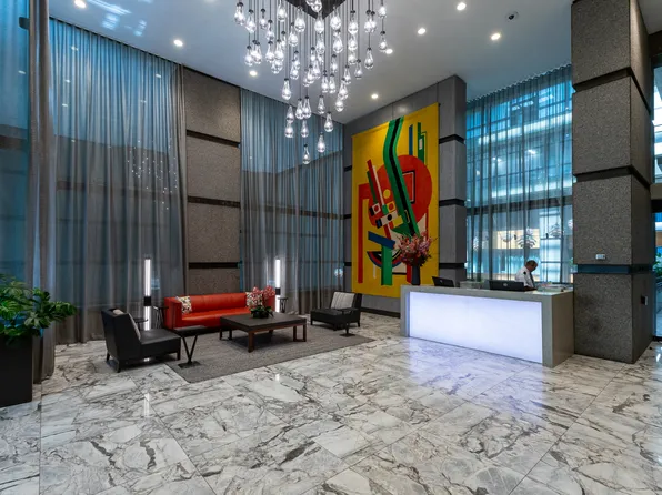 117 East 57th Street image 43 of 44