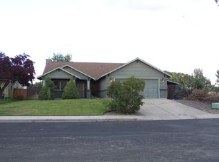 2006 NW 8th St, Redmond, OR 97756