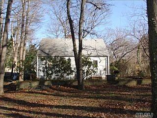 3rd image of 10 Acorn Ln