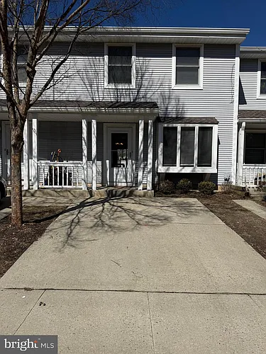 98 William Patterson Ct Photo 1