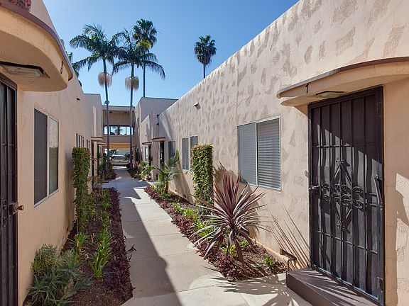 2nd image of 1711 E Ocean Blvd APT 3