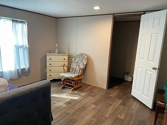 5th image of 17 Shellie St #C-9