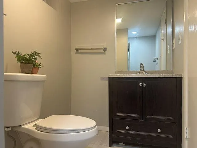 328 W Edmonston Dr — Photo 18