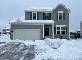 184 Stonebridge Rd, Grand Island, NY 14072