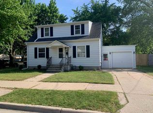 1636 Crooks St, Green Bay, WI 54302