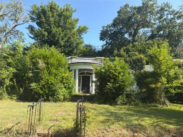 226 South St, Grenada, MS 38901