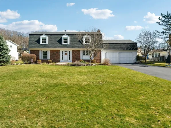 30 Shagbark Way, Fairport, NY 14450