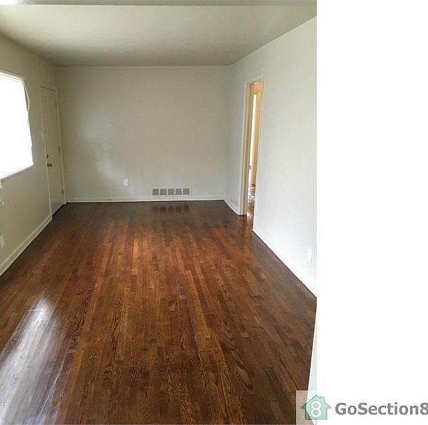 2nd image of 3449 Glensford Dr