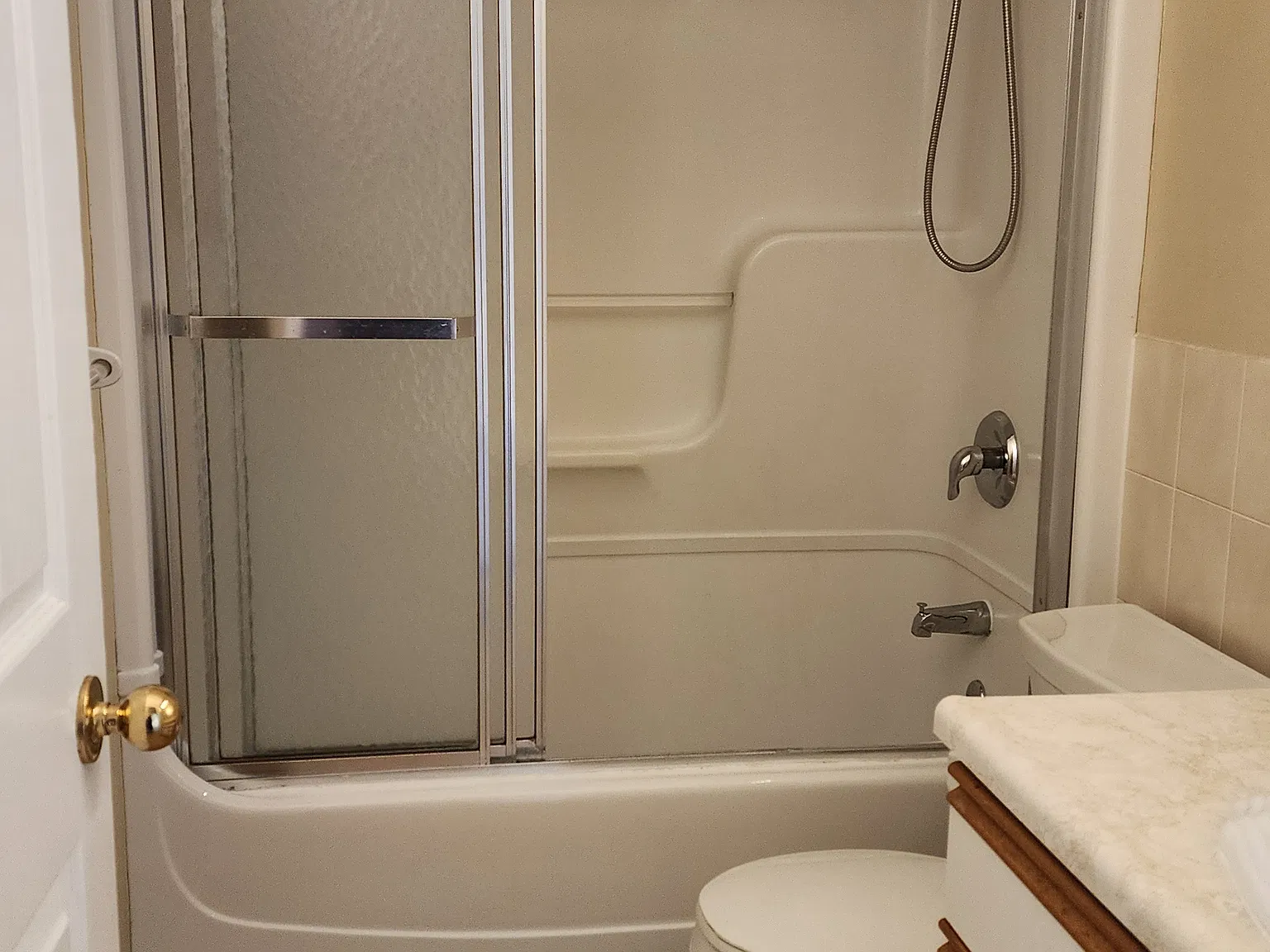 1 bed, 700 sqft, $1,380 — Photo 3