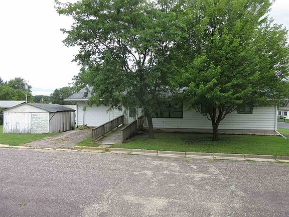 4th image of 180 Oak St