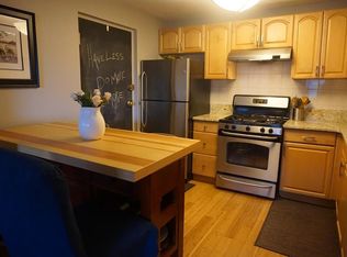 141 Willard St APT 10, Quincy, MA 02169