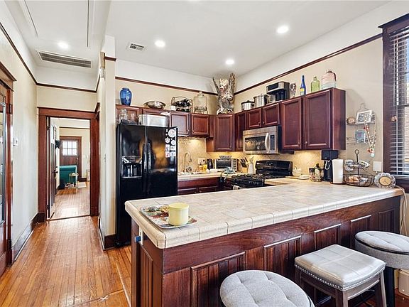 5th image of 855-57 Wilson Dr