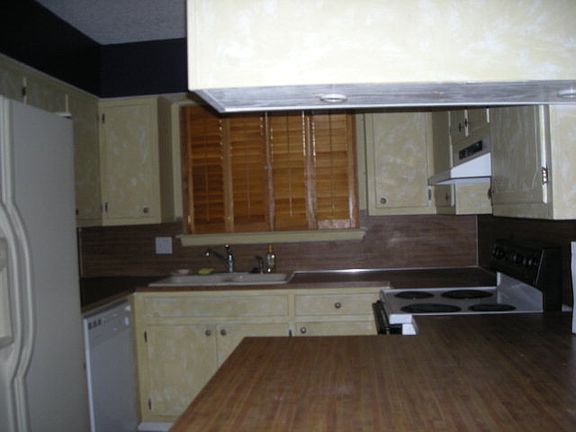 4th image of 1736 E 56th St