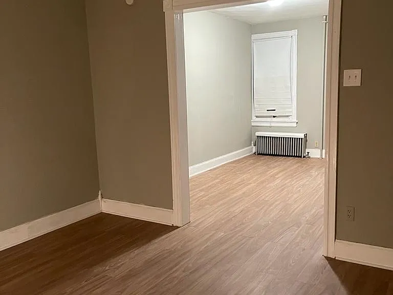 239 N Railroad St — Photo 2