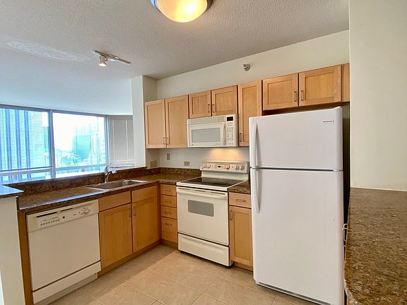 5th image of 222 N Columbus Dr APT 2910