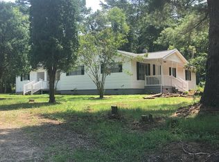 15 Deerfield Ln, Bassett, VA 24055