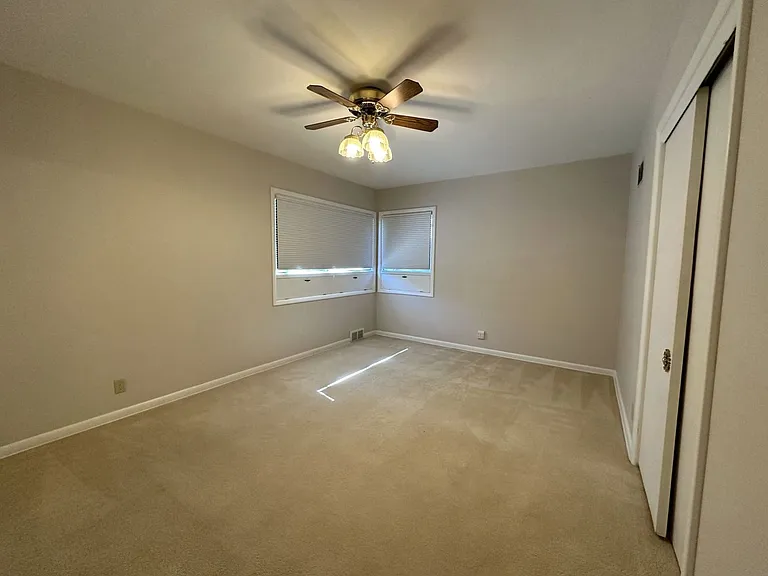 1375 Fairhaven Blvd — Photo 11