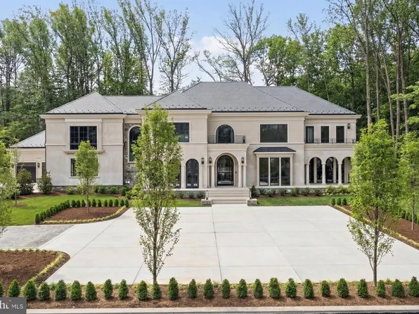 7112 Natelli Woods Ln, Bethesda, MD 20817