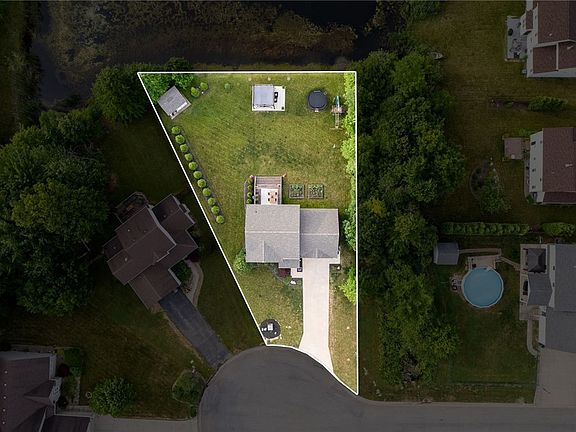 2nd image of 4950 Quill Ct