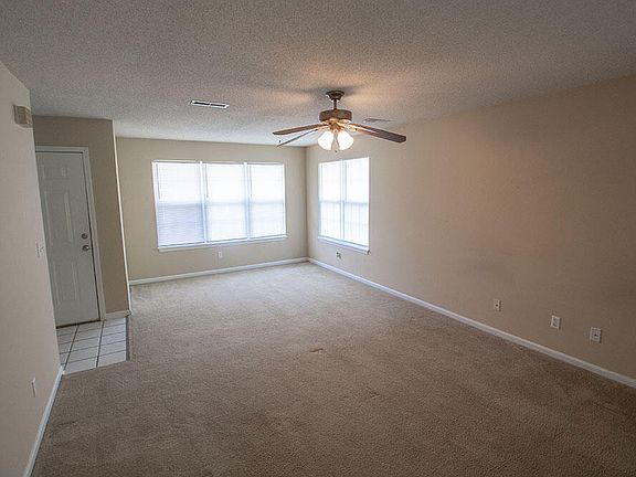 5th image of 5005 W Millbrook Dr