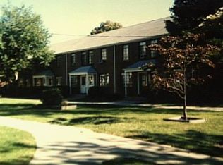 13 Nob Hill Cir #N, Bridgeport, CT 06610