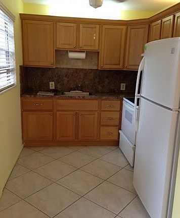 2nd image of 319 Mansfield H #3190