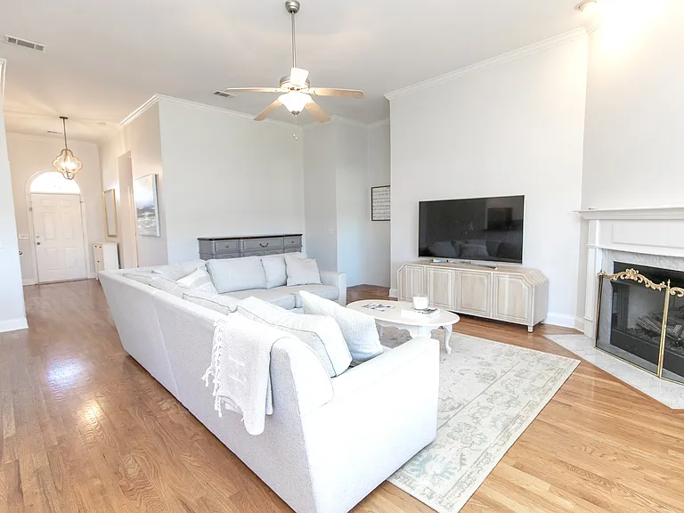 122 Buckhaven Dr — Photo 10