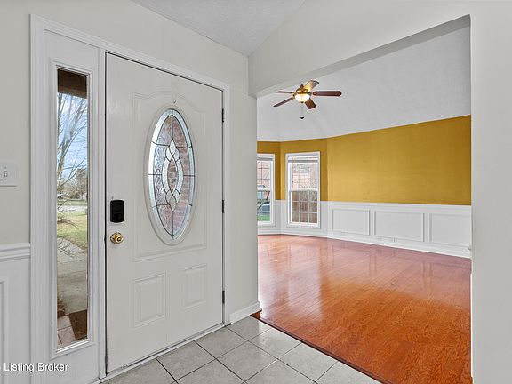 4th image of 11400 Walnut Farm Pl