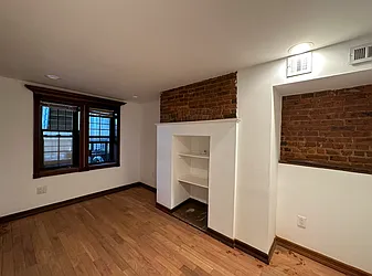 Rented by JB Mac Real Estate Inc.