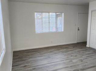 5751 1/2 Lexington Ave #1/2, Los Angeles, CA 90038